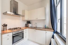 Cozy Antwerp Apartment Stay for 7