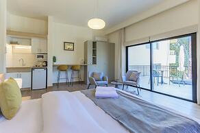 Quattro - Deluxe Studios & Rooftop in Batroun