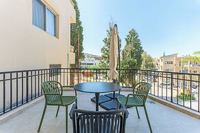 Quattro - Deluxe Studios & Rooftop in Batroun