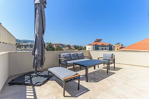 Quattro - Deluxe Studios & Rooftop in Batroun