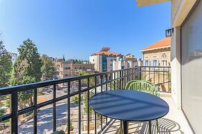 Quattro - Deluxe Studios & Rooftop in Batroun