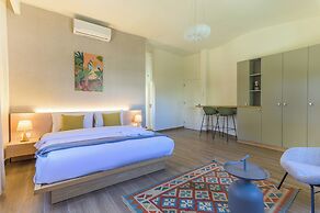Quattro - Deluxe Studios & Rooftop in Batroun