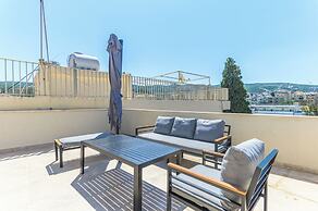 Quattro - Deluxe Studios & Rooftop in Batroun