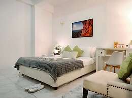 Xin Hotel at Udomsuk 25