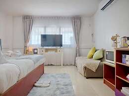 Xin Hotel at Udomsuk 25