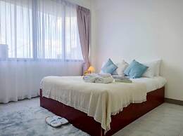 Xin Hotel at Udomsuk 25