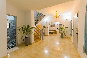 Reebah Inn & Suites