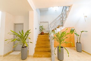 Reebah Inn & Suites
