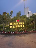 Highway Resort with Swimmingpool & Spa