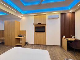 Highway Resort with Swimmingpool & Spa