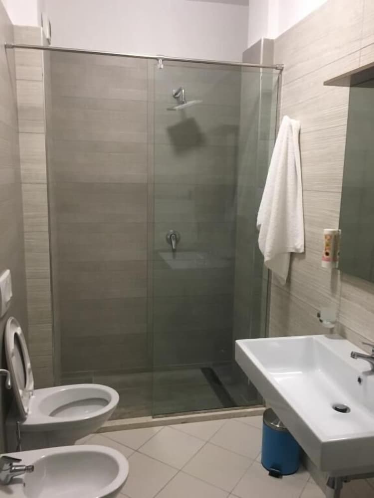 Hotel Maren Durres