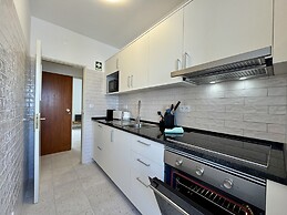 Lagos Design 5 by Homing