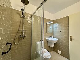 Lagos Design 5 by Homing