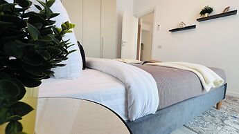 Bright Apartments by SunLake Residence