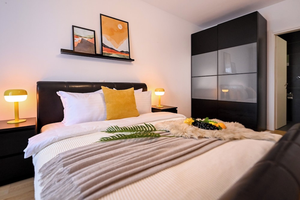Great Apartments in Prime North Location