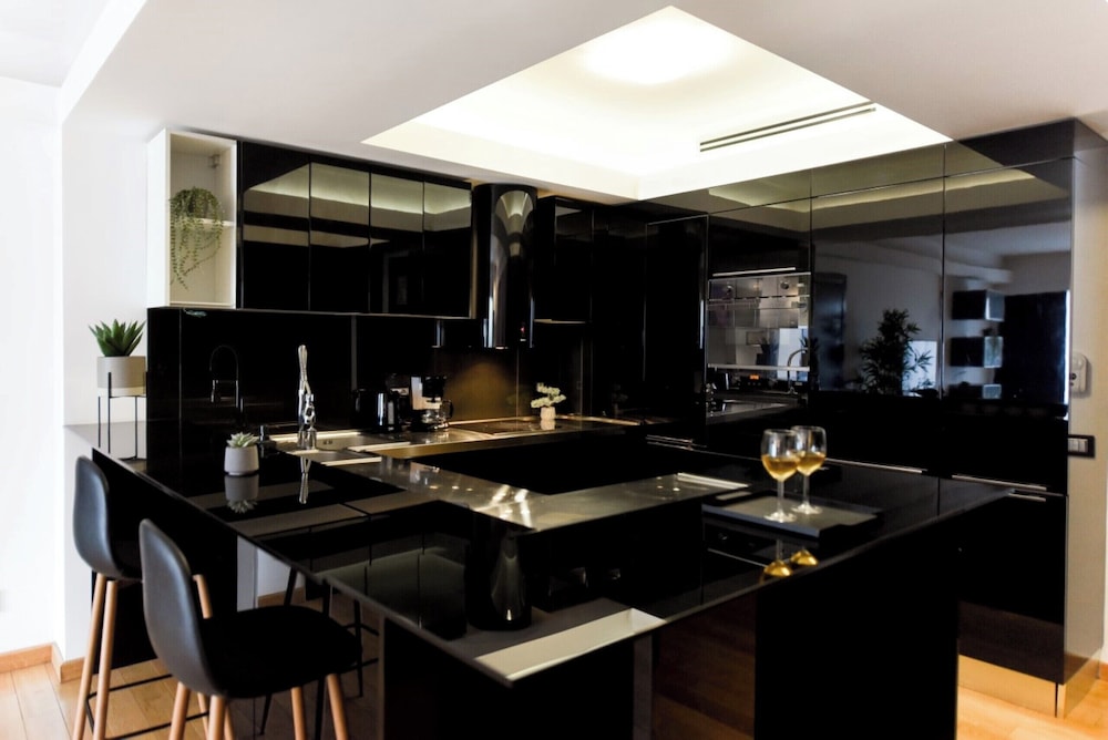Great Apartments in Prime North Location