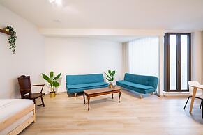 Comfy Stay for 10 Near Antwerp Station