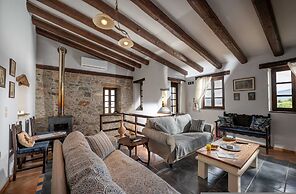 Altair Blue Villa - Private Jacuzzi and Views