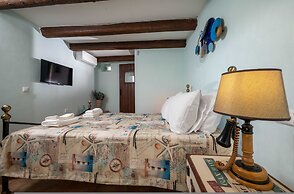 Altair Blue Villa - Private Jacuzzi and Views
