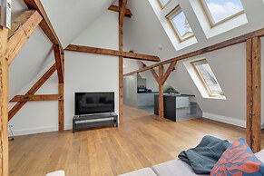 Skylight Loft- z wanną i parkingiem
