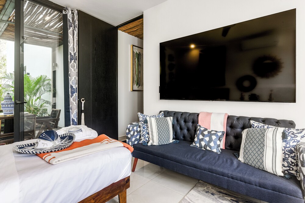 Private Xpu Ha Beach Access: 6,700-sq-ft Villa