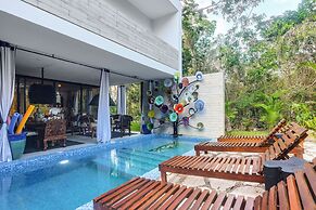 Private Xpu Ha Beach Access: 6,700-sq-ft Villa