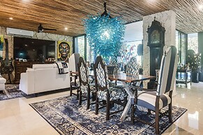 Private Xpu Ha Beach Access: 6,700-sq-ft Villa