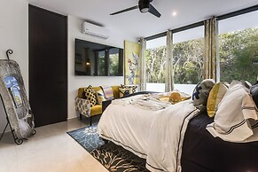 Private Xpu Ha Beach Access: 6,700-sq-ft Villa