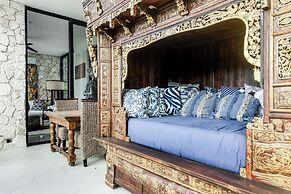 Private Xpu Ha Beach Access: 6,700-sq-ft Villa