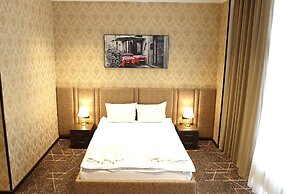 Qo'noq South railway hotel