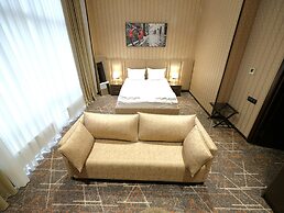 Qo'noq South railway hotel