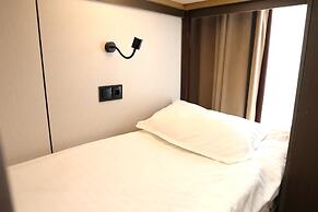 Qo'noq South railway hotel