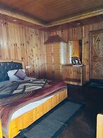 Fusion Guest House And Cafe