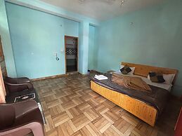 Fusion Guest House And Cafe