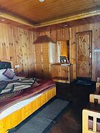 Fusion Guest House And Cafe