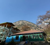 Fusion Guest House And Cafe