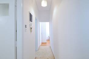 A cozy minimal apartment at Koukaki