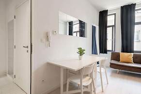 Modern 1BR Stay for 7 in Antwerp
