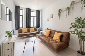 Modern 1BR Stay for 7 in Antwerp