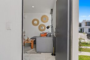 Modern 3BR Aldea Hortus Pool Access