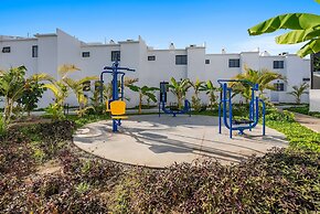Modern 3BR Aldea Hortus Pool Access