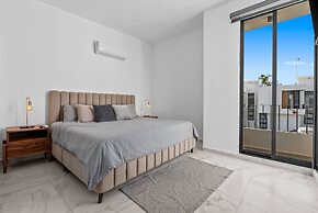 Modern 3BR Aldea Hortus Pool Access