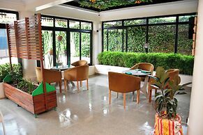 Sophies Garden Hotel