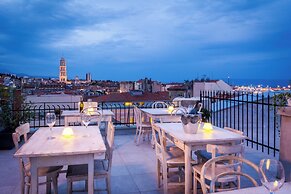 Luxury Rooms Procurator 7 w roof terrace