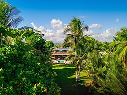 Villa Assinie Beachfront Home With Direct Ocean Access