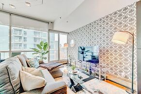 Calgary Tower & Stampede Park Urban Retreat