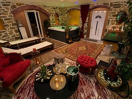 Giorgos Suite - Jacuzzi Hideaway in Lydia Kavala