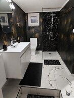 Giorgos Suite - Jacuzzi Hideaway in Lydia Kavala