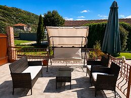 Giorgos Suite - Jacuzzi Hideaway in Lydia Kavala