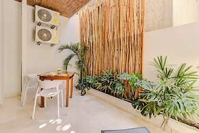 Lalola DownTown Boutique Apartments